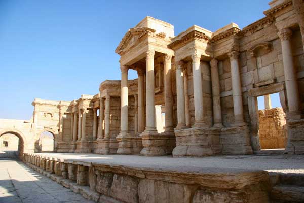Palmira (hoje, chamada de Tadmor)  antiga cidade na Síria central